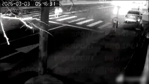 Video cu momentul accidentului produs de Kader Keita. Vedeta Rapidului ar fi lovit o femeie de 68 de ani și ar fi părăsit locul faptei