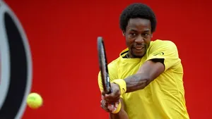Gael Monfils, calificare spectaculoasă în semifinale la Bucureşti, după ce a salvat 6 mingi de meci