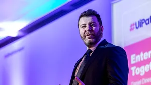 Acţiunile UiPath, cel mai mare startup IT pornit din România, au atins un nou minim