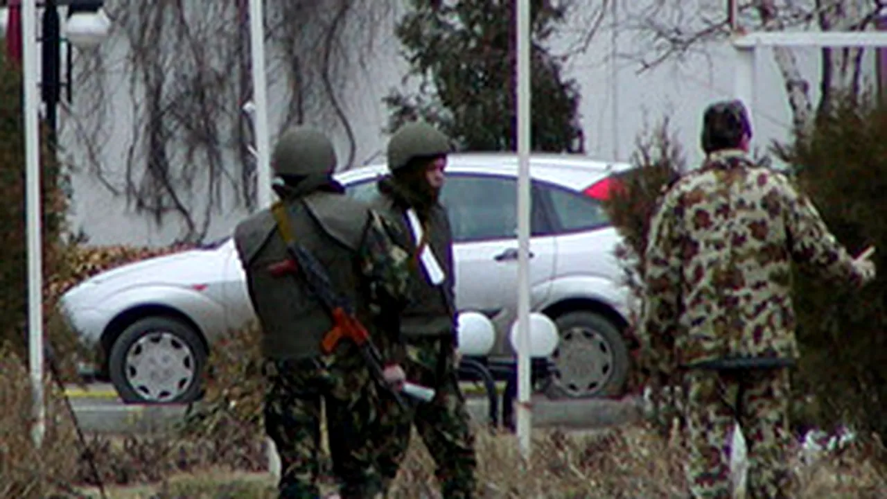 Şapte militari, reţinuţi în cazul furtului de arme de la Ciorogârla