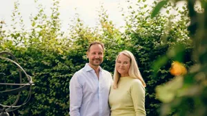 Cine este Haakon, noul rege al Norvegiei. Prințul care a vrut să fie cât mai departe de casă ajunge pe tron
