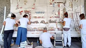 Descoperire spectaculoasă la Pompei: un tavan cu fresce inspirate din mitologia greacă a fost reconstituit