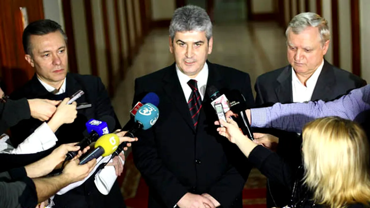 Posibilă formulă de conducere pentru UNPR: Sârbu- preşedinte, Oprea- executiv, Diaconescu - onorific
