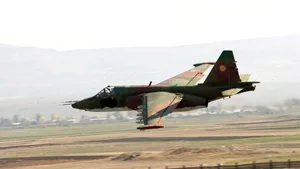 Avion militar PRĂBUŞIT în Pakistan: Cinci membrii echipajului şi 12 civili au murit | VIDEO