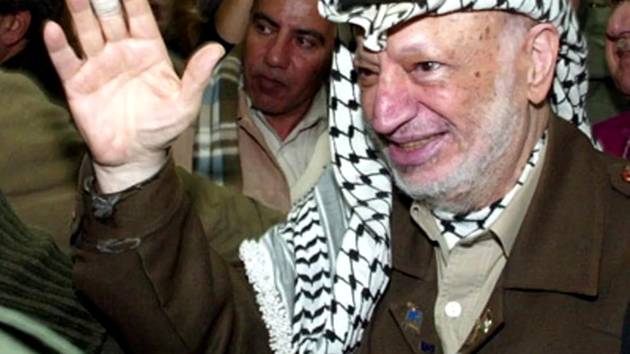 Experţii elveţieni vor analiza osemintele lui Yasser Arafat