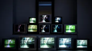 (P) Ce trebuie să luaţi în considerare înainte de a cumpăra un televizor nou