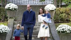 Micuţa prinţesă Charlotte a Marii Britanii, primul cuvânt rostit în public, la o petrecere cu baloane - GALERIE FOTO