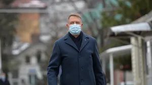 COMENTARIU Sorin Avram: Agentul constatator Iohannis şi prim-pompierul Cîţu