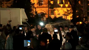 A început cel mai mare pelerinaj ortodox din România. Procesiune impresionată la Iaşi, la moaştele Sfintei Cuvioase Parascheva -VIDEO 