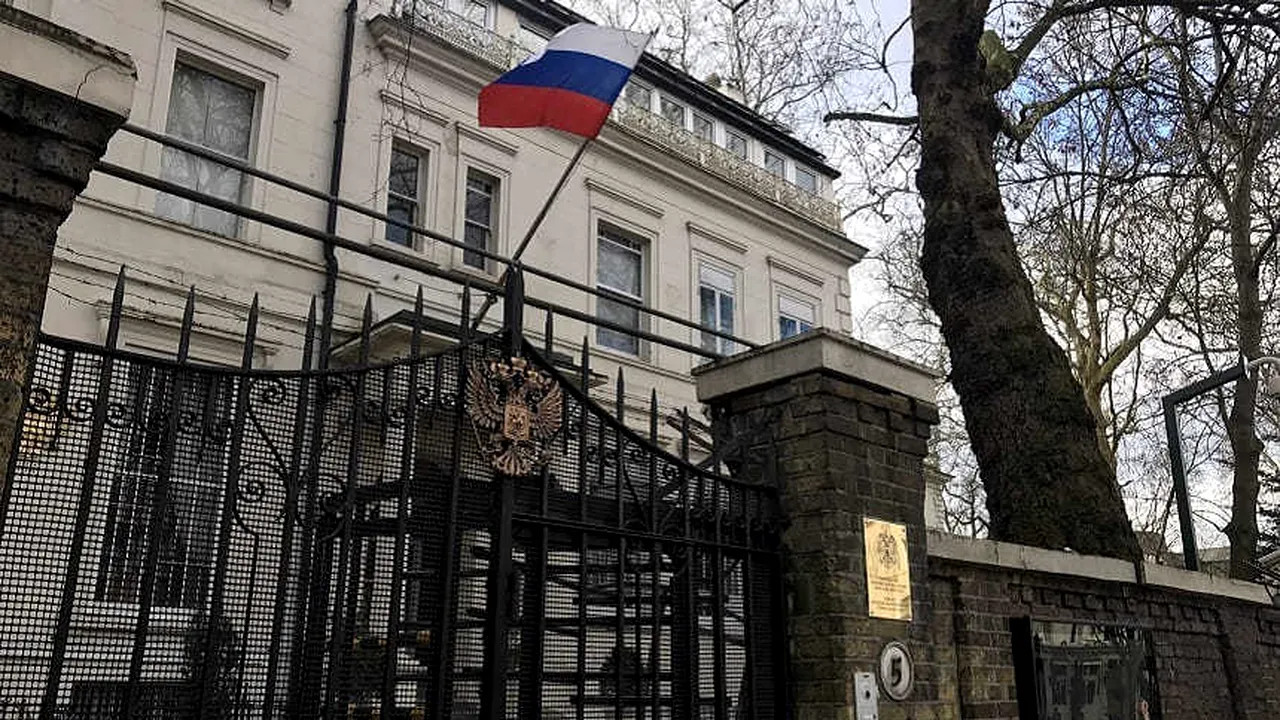 Ambasada Ucrainei, reacţie după o glumă cu simboluri ruseşti la Bacău: Ar trebui interzise