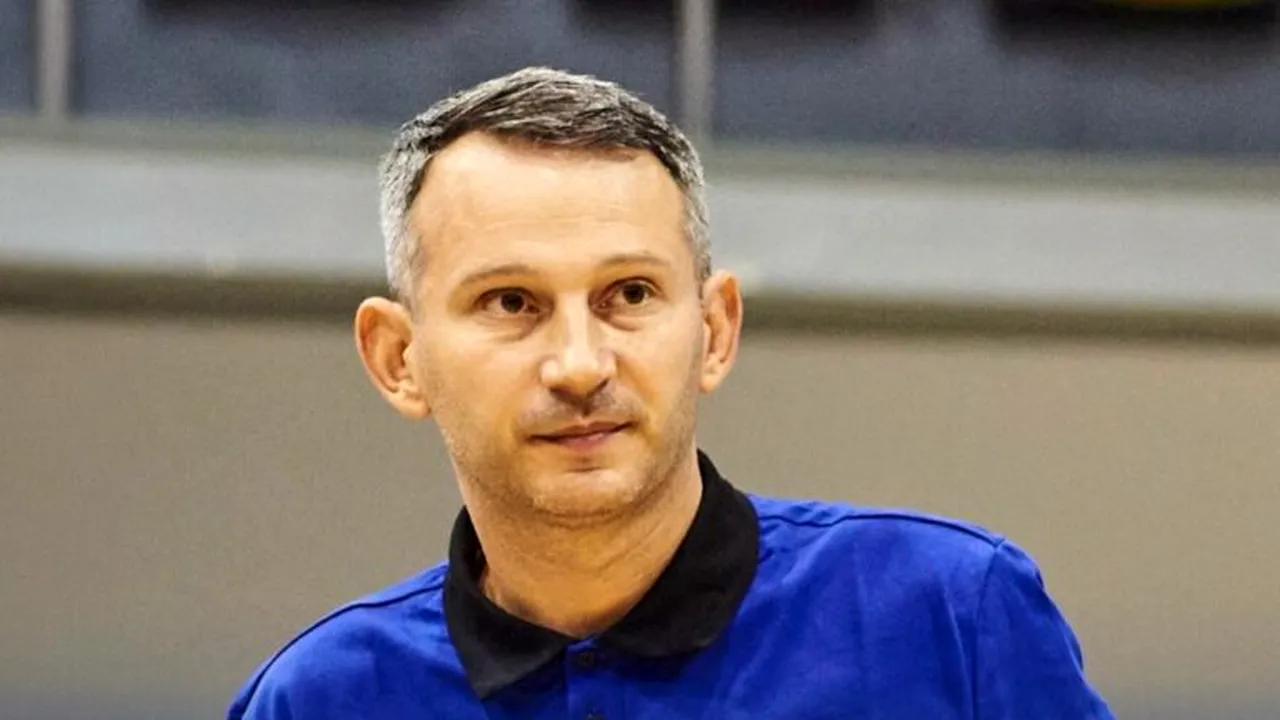 Schimbare pe banca tehnică a medaliatei cu bronz din campionatul masculin de baschet, CS Vâlcea 1924