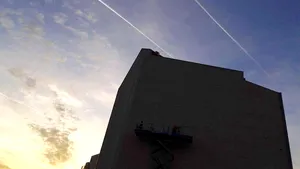 Cel mai mare graffiti din Bucureşti se realizează în Regie: 