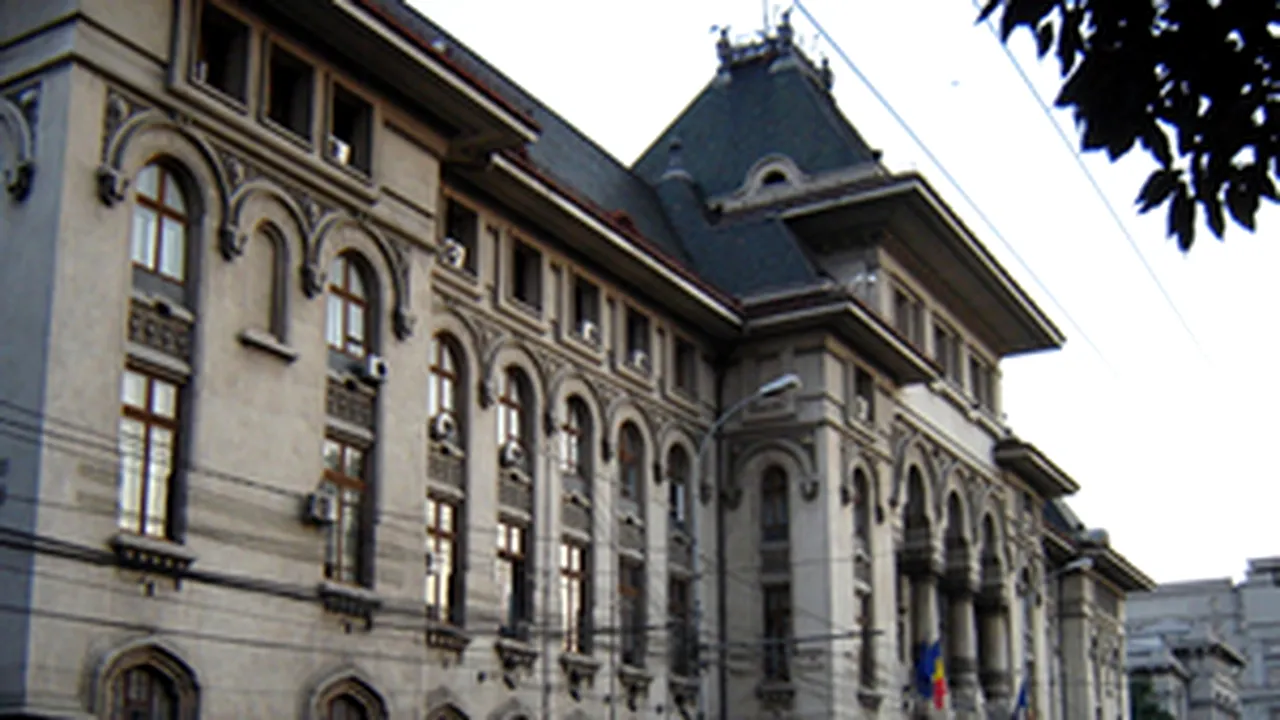 Noul prefect al Capitalei, Mihai Atănăsoaei, a depus jurământul
