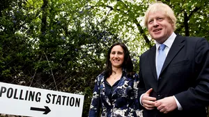 Boris Johnson a fost reales în funcţia de primar al Londrei