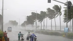 Ciclonul Fani: Sute de mii de persoane au fost evacuate în India | VIDEO