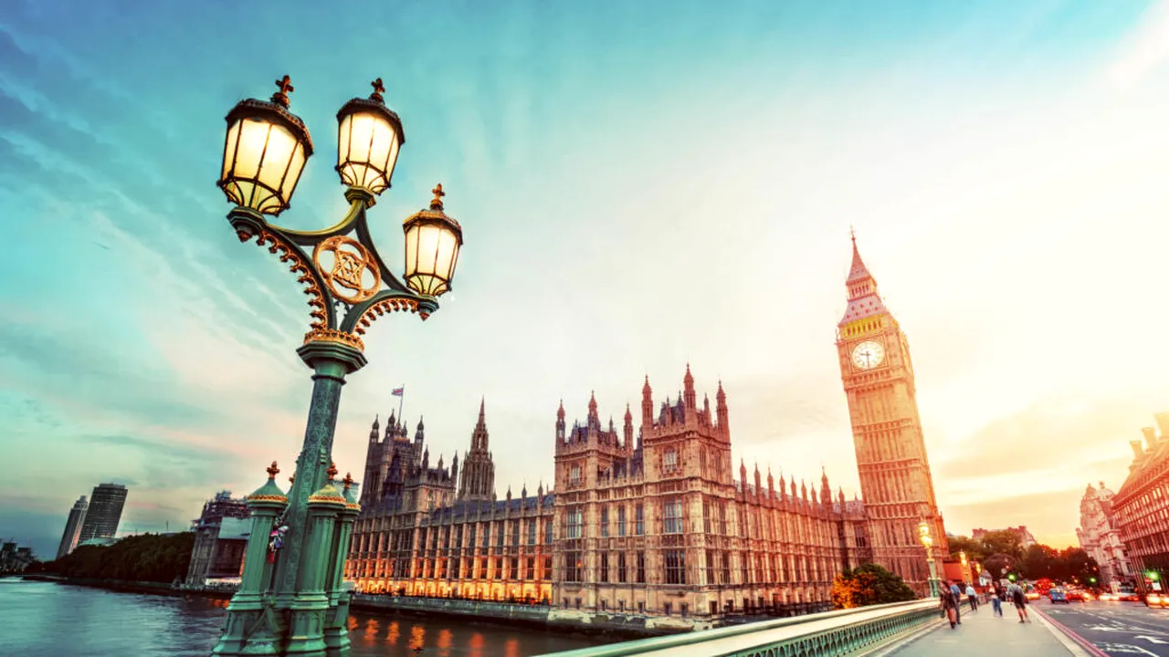 Creșterile salariale în Marea Britanie au revenit la nivelul inflației, pentru prima dată din 2023