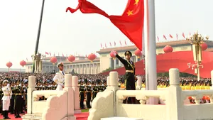 China sărbătoreşte 70 de ani de la instalarea guvernării comuniste. Contrast între Hong Kong şi Beijing
