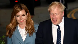 Logodnica premierului britanic Boris Johnson a născut un băieţel. Este primul copil al cuplului