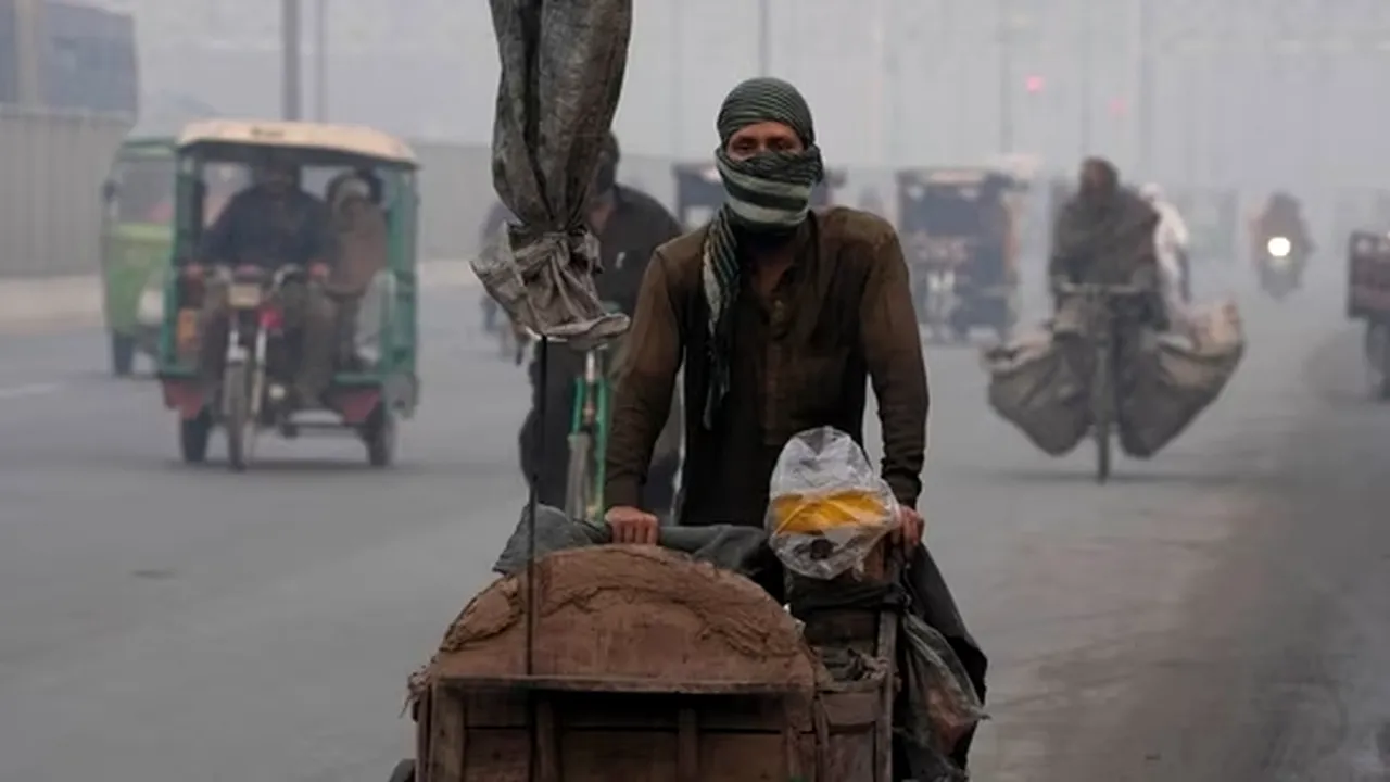 Ploaia artificială a fost folosită pentru prima dată în Pakistan pentru a combate smogul