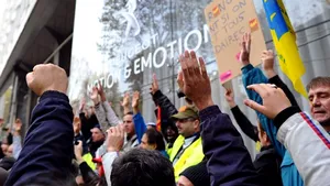 PSA Peugeot-Citroen va desfiinţa 6.000 de slujbe în Europa, între care 4.000 în Franţa