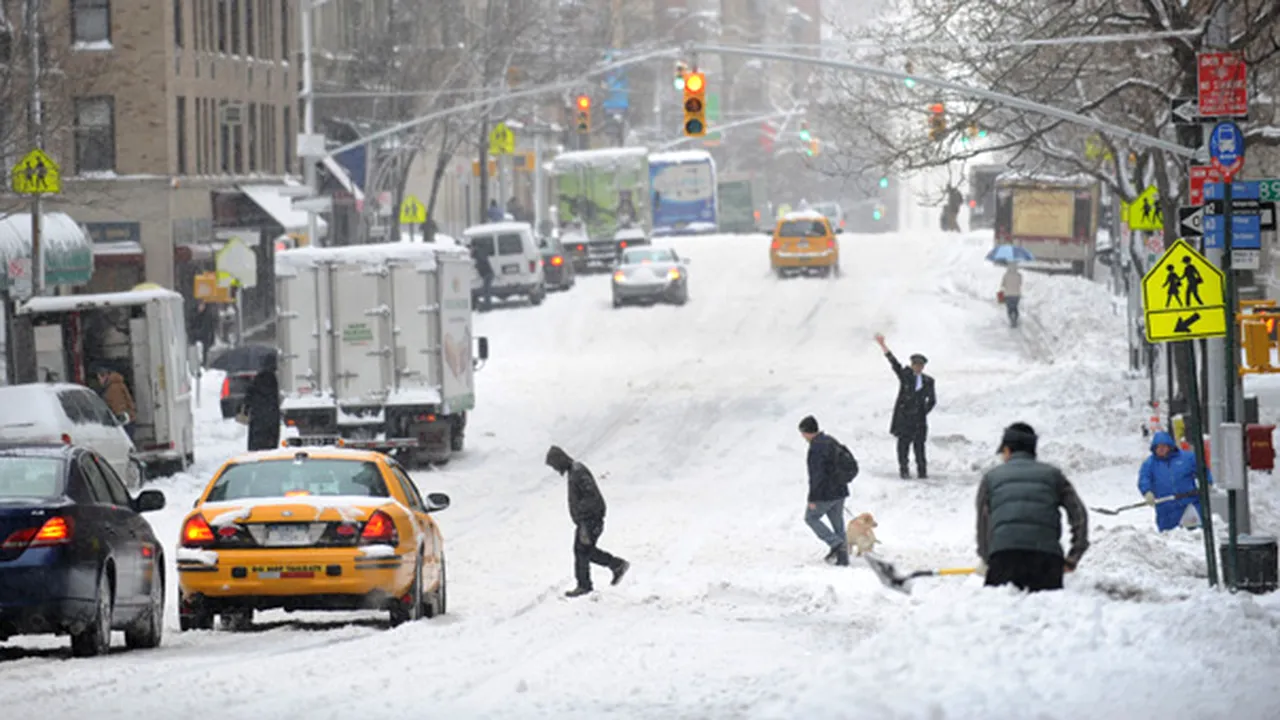 New York-ul, paralizat de o nouă furtună de zăpadă - VIDEO