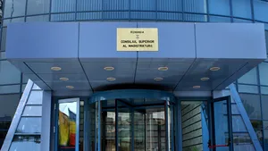 Ana Lăbuş, Liviu Dăscălescu şi Florica Bejinaru şi-au depus candidaturile pentru preşedinţia CSM