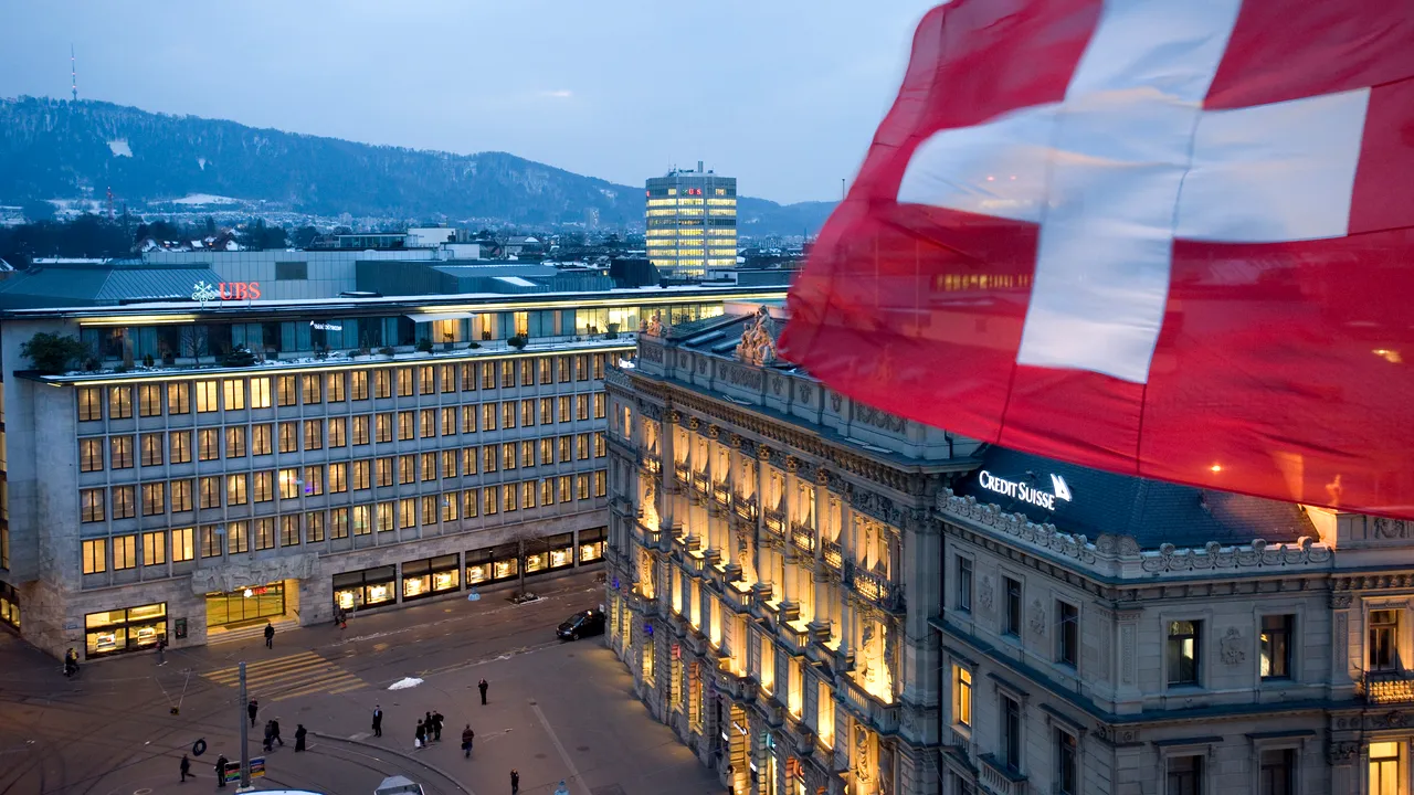 Autorităţile din Zurich au dat din greşeală salarii duble. Angajaţii sperau că banii sunt o 