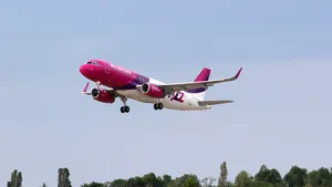 Wizz Air, notificată de autorităţi de prezenţa unui pasager cu coronavirus