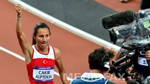 IAAF a decis reimpunerea suspendării provizorii în cazul atletei Asli Cakir Alptekin