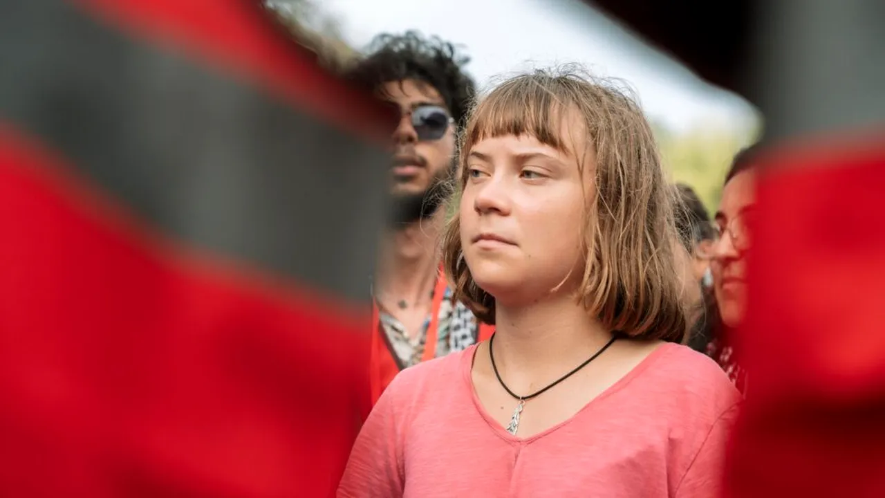 Activista Greta Thunberg spune că este reținută în Israel într-o celulă infestată cu ploșnițe