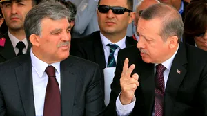 Abdullah Gül se poziţionează ca o alternativă la Recep Tayyip Erdogan, în Turcia