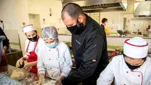 Solidar Social, programul umanitar al Asociaţiei Adi Hădean, a donat peste 300.000 de porţii