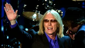 Tom Petty va cânta în pauza finalei Super Bowl