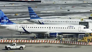 Un avion al companiei americane JetBlue a luat foc în timp ce ateriza în Bahamas