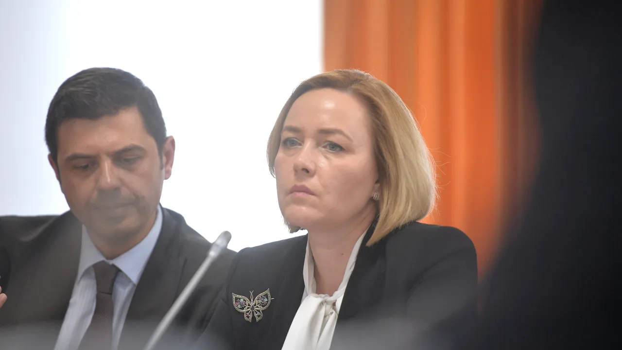 Prima reacţie a lui Carmen Dan, după ce Firea i-a cerut demisia