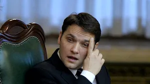Dan Şova, REŢINUT de DNA pentru că a luat 100.000 euro mită privind un contract cu CET Govora. Senatorul va fi dus la ICCJ cu propunere de arestare preventivă - FOTO