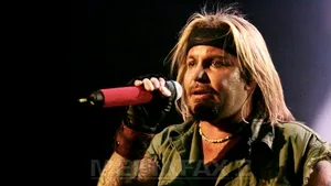 Vince Neil, solistul trupei Mötley Crüe, spitalizat de urgenţă