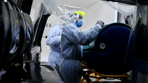 Cum se va termina criza COVID-19? Patru scenarii posibile, explicate de un specialist în sănătate publică. ”Nu există o cale uşoară”