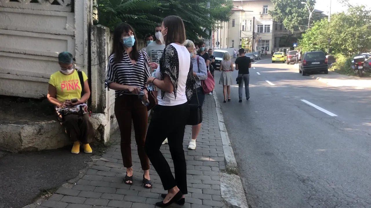 Ieşenii vin să doneze sânge motivaţi de dorinţa de a face un bine, dar şi de cei 500 de lei promişi de primărie