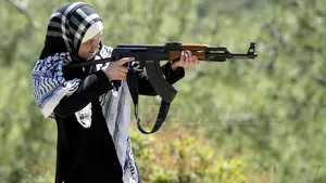 Peste 40 de adolescente franceze participă la jihad în Orientul Mijlociu