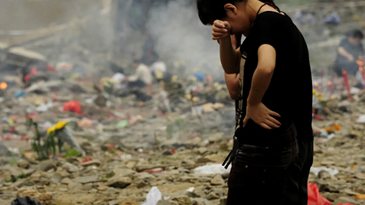 China comemorează devastatorul cutremur din Sichuan - GALERIE FOTO şi VIDEO