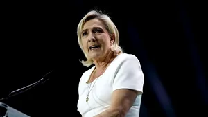 Marine Le Pen nu mai are voie să candideze la Preşedinţia Franţei: a fost găsită vinovată pentru corupţie