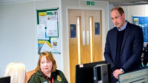 Prinţul William, gata să îşi reia funcţia de pilot pe elicoptere ambulanţă pentru a se implica mai mult în lupta cu pandemia de Covid-19