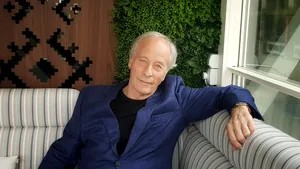 INTERVIU Scriitorul Richard Ford: Dacă nu suntem uluiţi, poate că nu sunt poveşti de spus despre noi