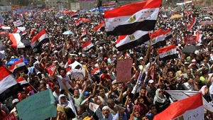 Zeci de mii de egipteni au manifestat în Piaţa Tahrir împotriva puterii militare - FOTO