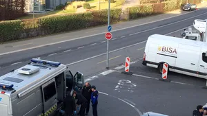 ALERTĂ în Elveţia: Doi sirieni au fost arestaţi la Geneva, în maşina lor fiind găsite urme de explozibili - VIDEO