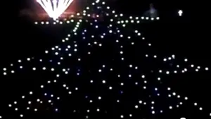 Cel mai mare brad de Crăciun din lume are 750 de metri înălţime. Papa i-a aprins luminiţele cu ajutorul unei tablete - VIDEO