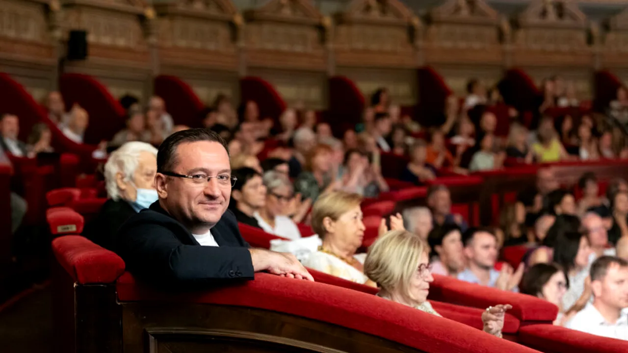 Cravata galbenă: o cronică muzicală și o sociologie istorică