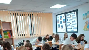 Ambasada Ucrainei în România clarifică informațiile privind închiderea unor școli cu predare în limba română din regiunea Cernăuți