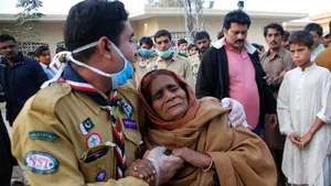 Cel puţin patru persoane, ucise în urma unui atentat sinucigaş în Pakistan